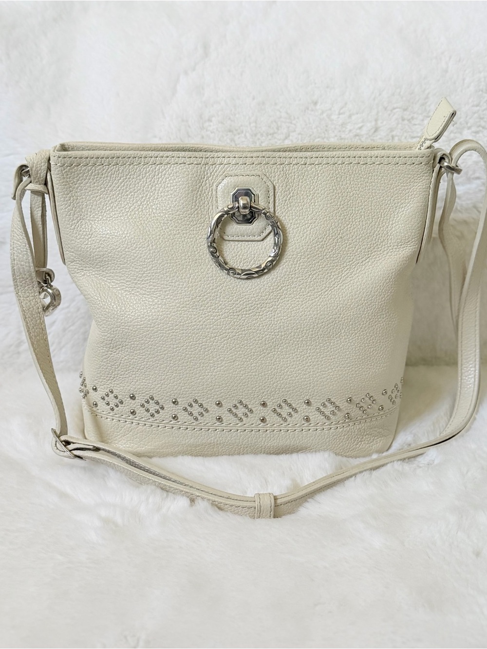 BRIGHTON Pretty Tough Sidney Bucket Bag in White • Leather Ivory Cream RETIRED